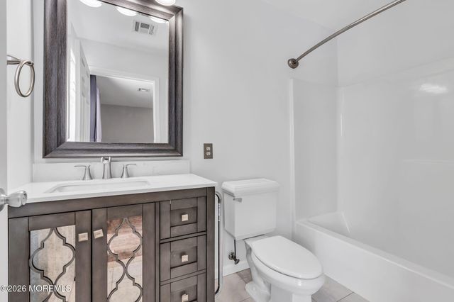 253 Lake Shore Drive, Brick, NJ 08723
