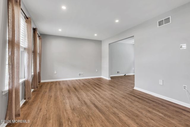 253 Lake Shore Drive, Brick, NJ 08723
