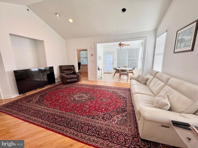 1045 WEST AVE, Springfield, PA 19064