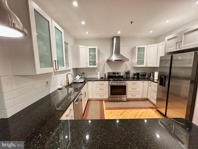 1045 WEST AVE, Springfield, PA 19064