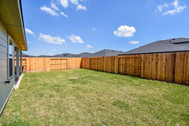 5147 Hunters Trail, Fresno, TX 77545