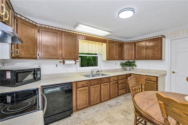 110 Lake Drive, Boonville, NC 27011