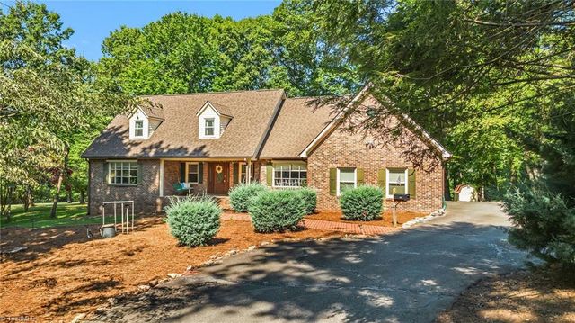 110 Lake Drive, Boonville, NC 27011