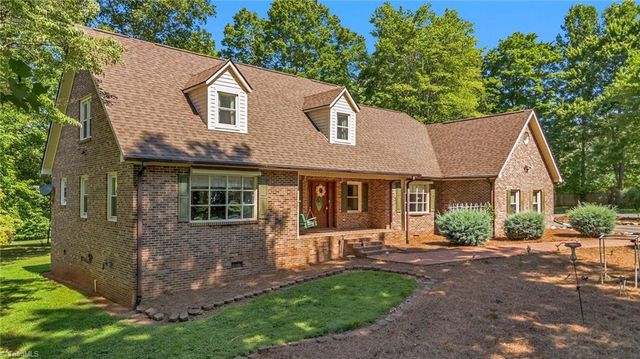 110 Lake Drive, Boonville, NC 27011