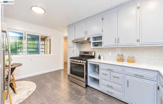 1550 Randy St, San Leandro, CA 94579