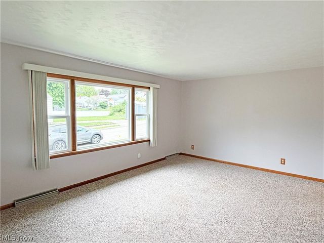 502 Wise Avenue SE, North Canton, OH 44720