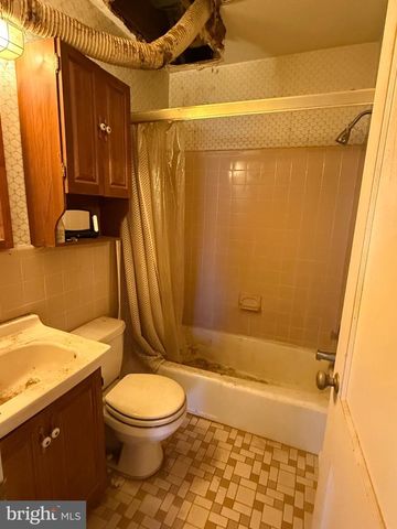 3010 ROGERS DR, Falls Church, VA 22042