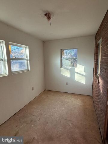 3010 ROGERS DR, Falls Church, VA 22042