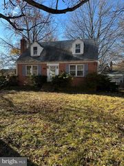 3010 ROGERS DR, Falls Church, VA 22042