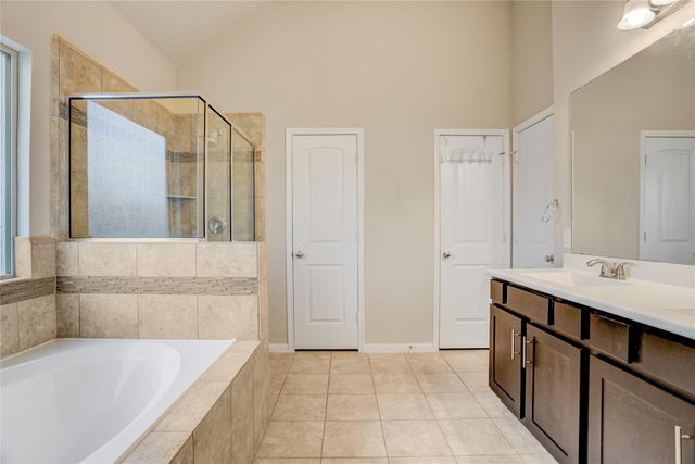 14230 Rim Side Trl, Houston, TX 77045