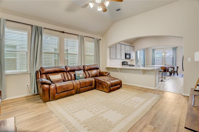 14230 Rim Side Trl, Houston, TX 77045