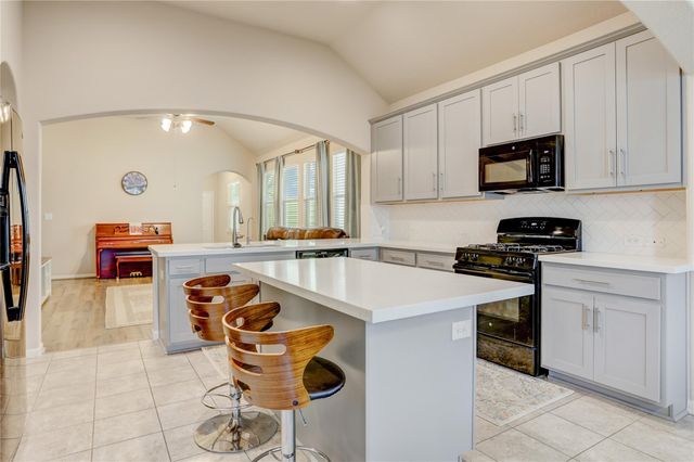 14230 Rim Side Trl, Houston, TX 77045