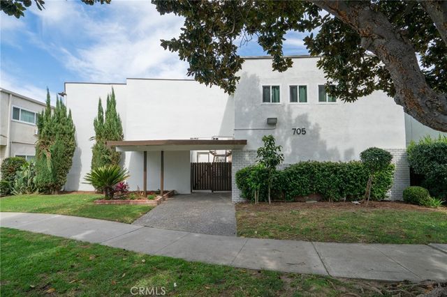 705 E Santa Fe Avenue, Fullerton, CA 92831