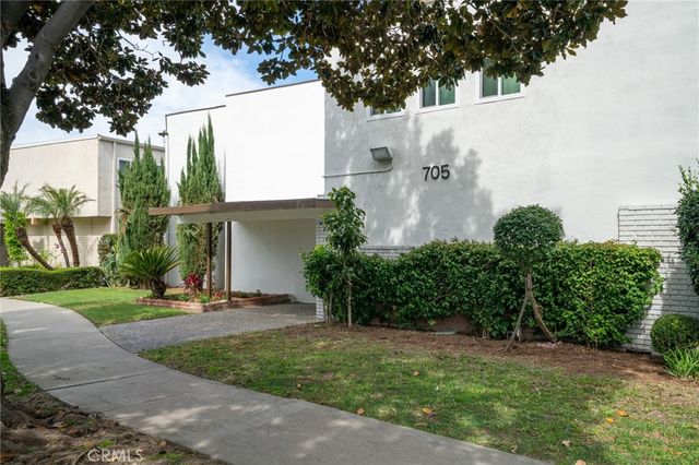 705 E Santa Fe Avenue, Fullerton, CA 92831