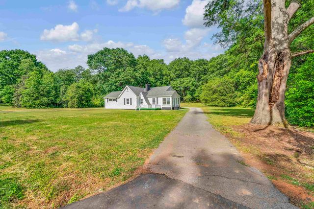 220 Casey Creek Road, Chesnee, SC 29323