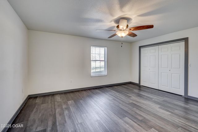 9670 County Lane 116, Carthage, MO 64836