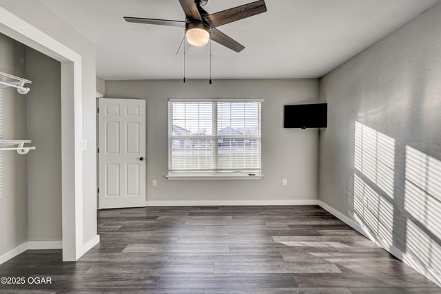 9670 County Lane 116, Carthage, MO 64836