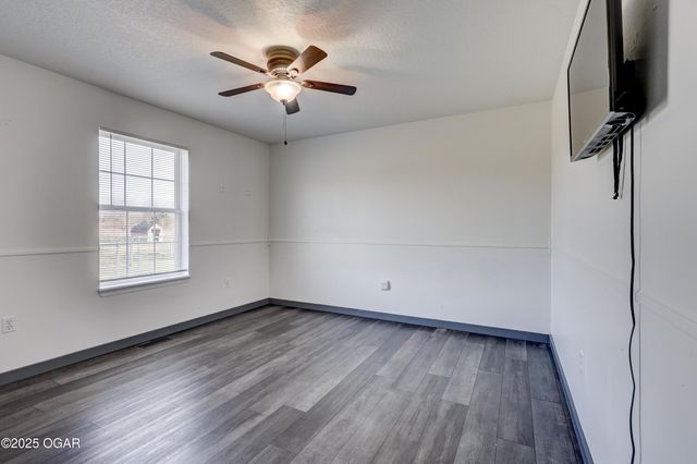 9670 County Lane 116, Carthage, MO 64836