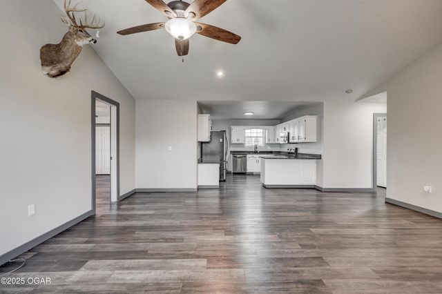 9670 County Lane 116, Carthage, MO 64836