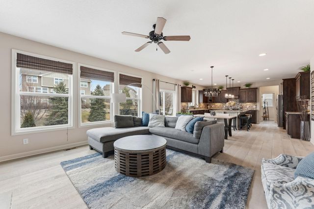 19373 Huntington Avenue, Lakeville, MN 55044