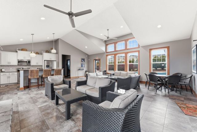 19373 Huntington Avenue, Lakeville, MN 55044