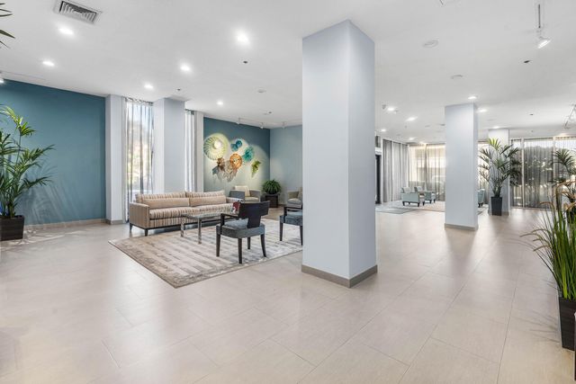 5540 N Ocean Drive 1c, Singer Island, FL 33404