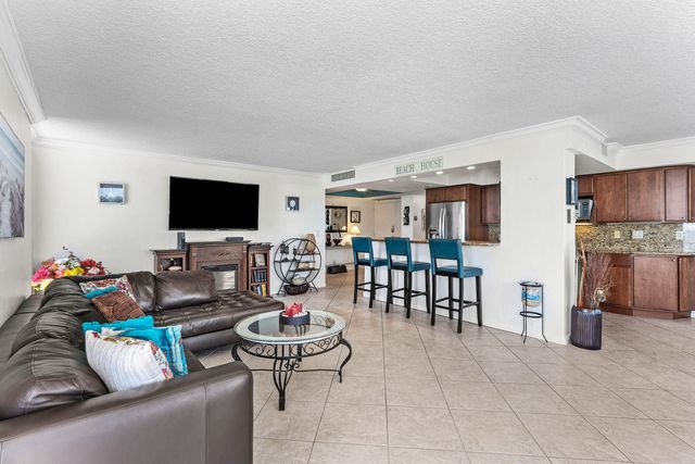5540 N Ocean Drive 1c, Singer Island, FL 33404