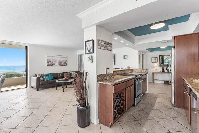 5540 N Ocean Drive 1c, Singer Island, FL 33404