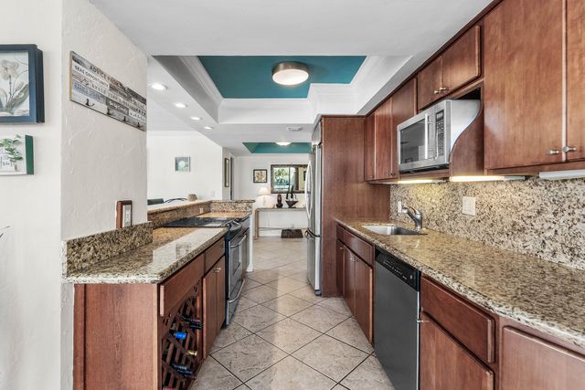 5540 N Ocean Drive 1c, Singer Island, FL 33404