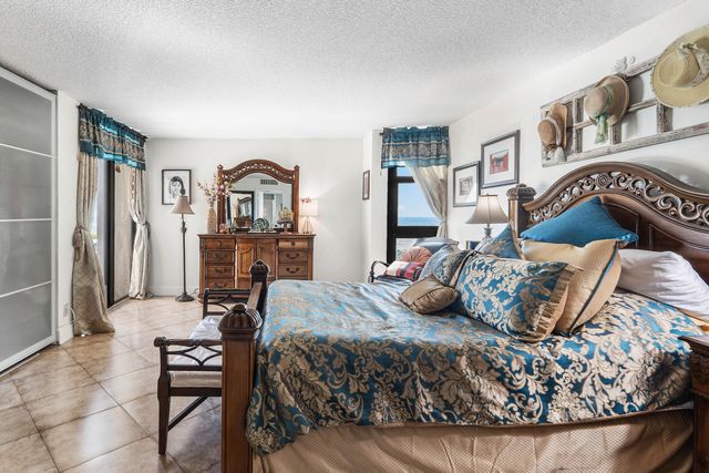 5540 N Ocean Drive 1c, Singer Island, FL 33404