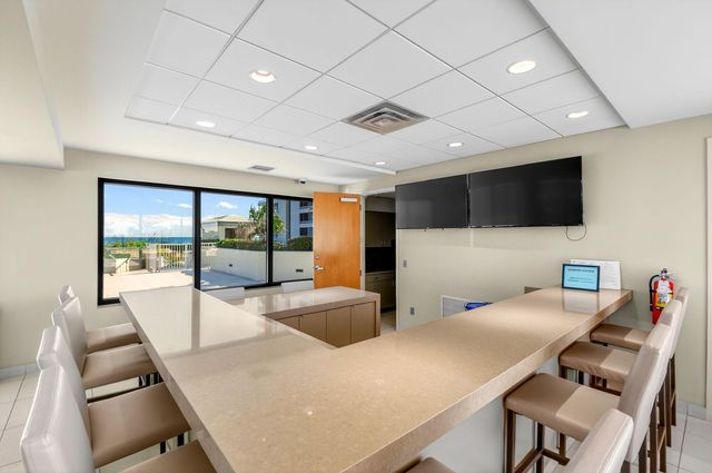 5540 N Ocean Drive 1c, Singer Island, FL 33404