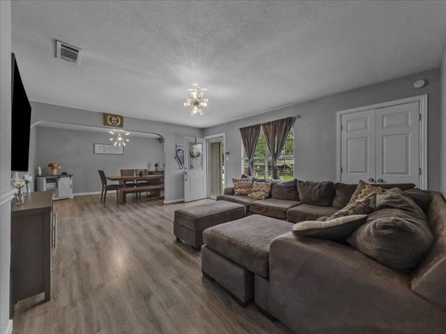 1310 E Inwood Drive, Arlington, TX 76010