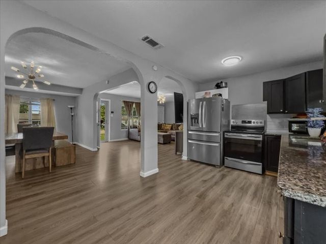 1310 E Inwood Drive, Arlington, TX 76010