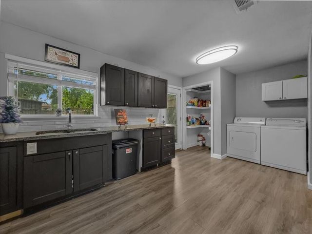 1310 E Inwood Drive, Arlington, TX 76010