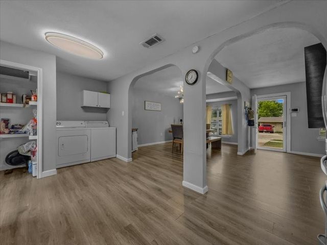 1310 E Inwood Drive, Arlington, TX 76010