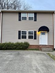 1645 Baltimore Dr, Clarksville, TN 37043