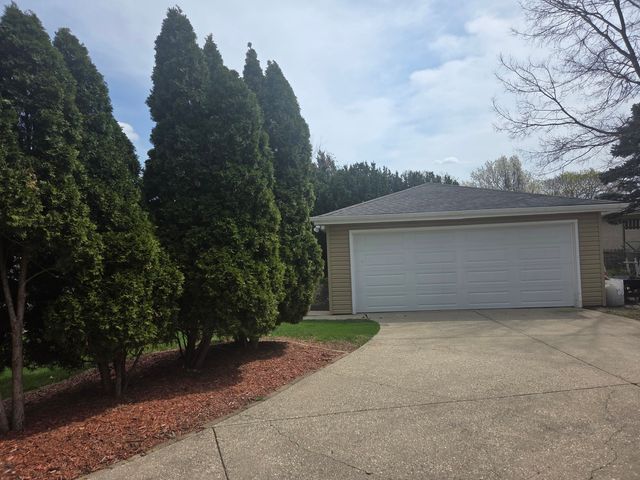 1101 E Washington Boulevard, Lombard, IL 60148