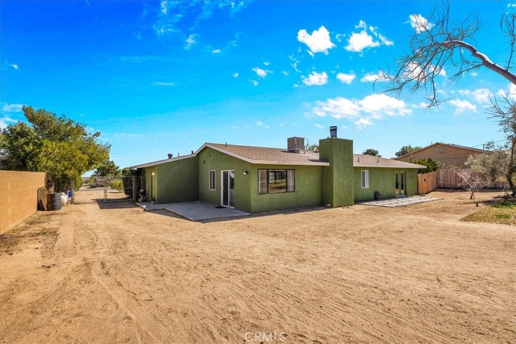Image 32 of property listing at 4808 Camarilla Avenue, Yucca Valley, CA 92284
