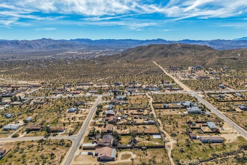 Image 46 of property listing at 4808 Camarilla Avenue, Yucca Valley, CA 92284