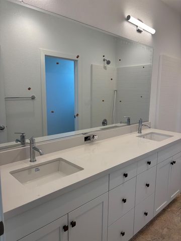 2911 Brentridge St, Lathrop, CA 95330