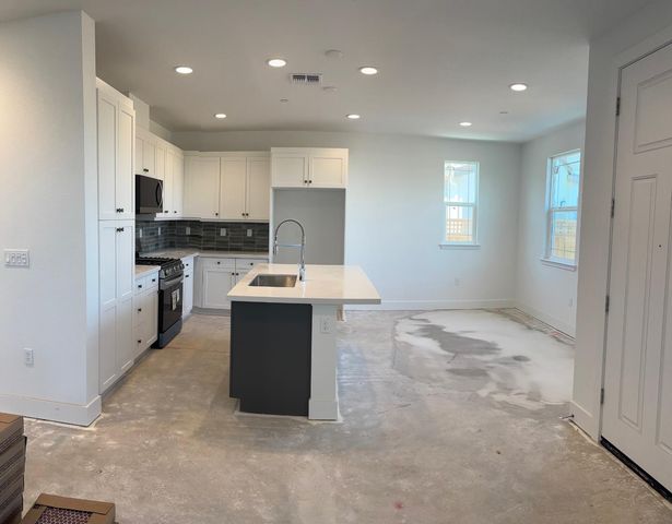 2911 Brentridge St, Lathrop, CA 95330