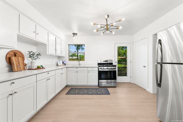 530 COMO ST, San Antonio, TX 78220