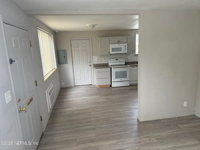5659 ANSLEY Street, Jacksonville, FL 32211