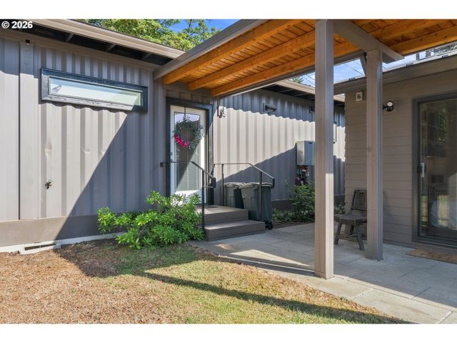 12709 Se RAMONA St, Portland, OR 97236