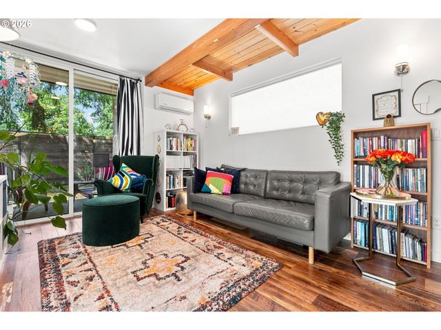 12709 Se RAMONA St, Portland, OR 97236