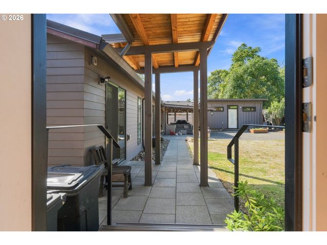 12709 Se RAMONA St, Portland, OR 97236