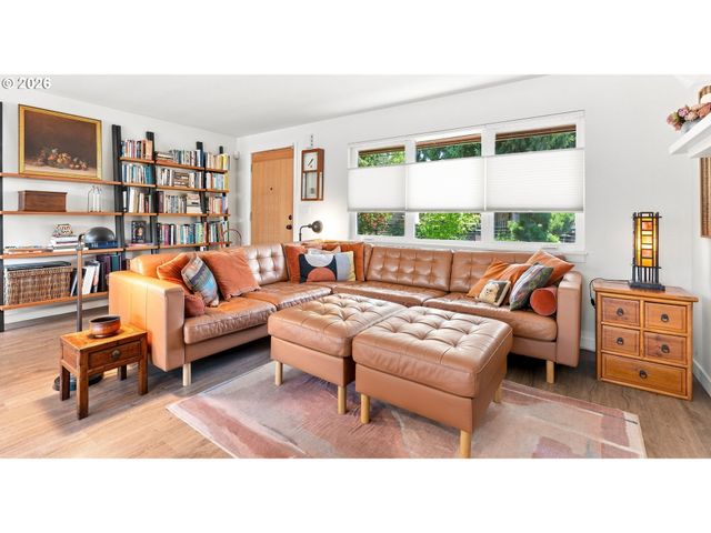 12709 Se RAMONA St, Portland, OR 97236
