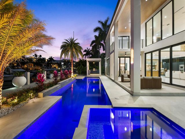 111 Fiesta Way, Fort Lauderdale, FL 33301