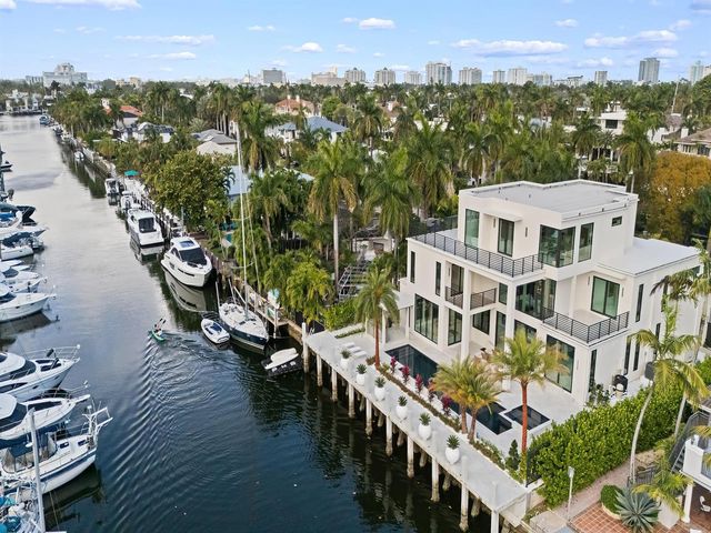 111 Fiesta Way, Fort Lauderdale, FL 33301