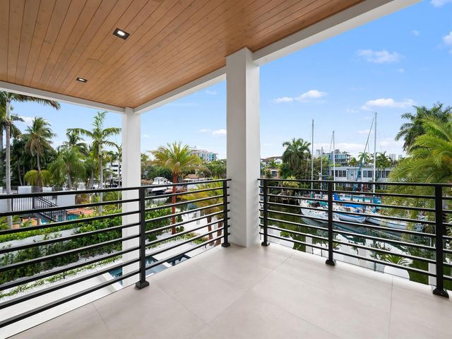 111 Fiesta Way, Fort Lauderdale, FL 33301